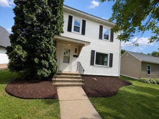 111 W 7th Street, Morris, MN 56267