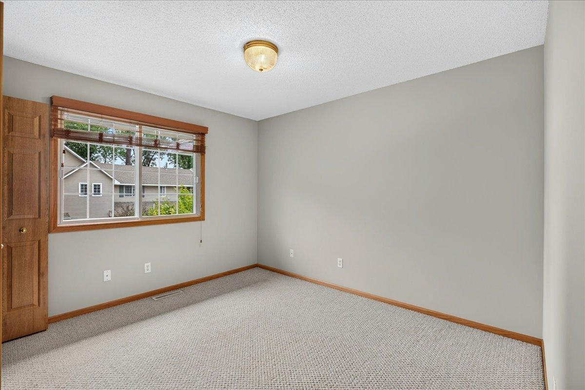 26-026.jpg