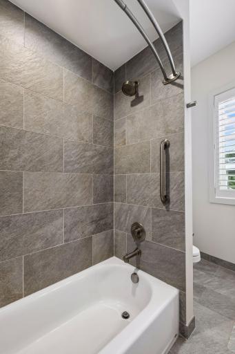 224 W Lake Street, Waconia, MN 55387