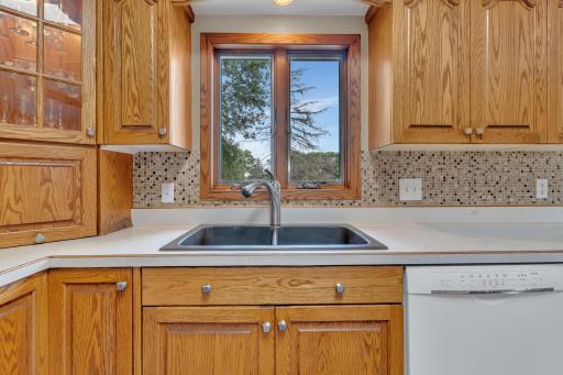 1713 6th Street SW, Willmar, MN 56201