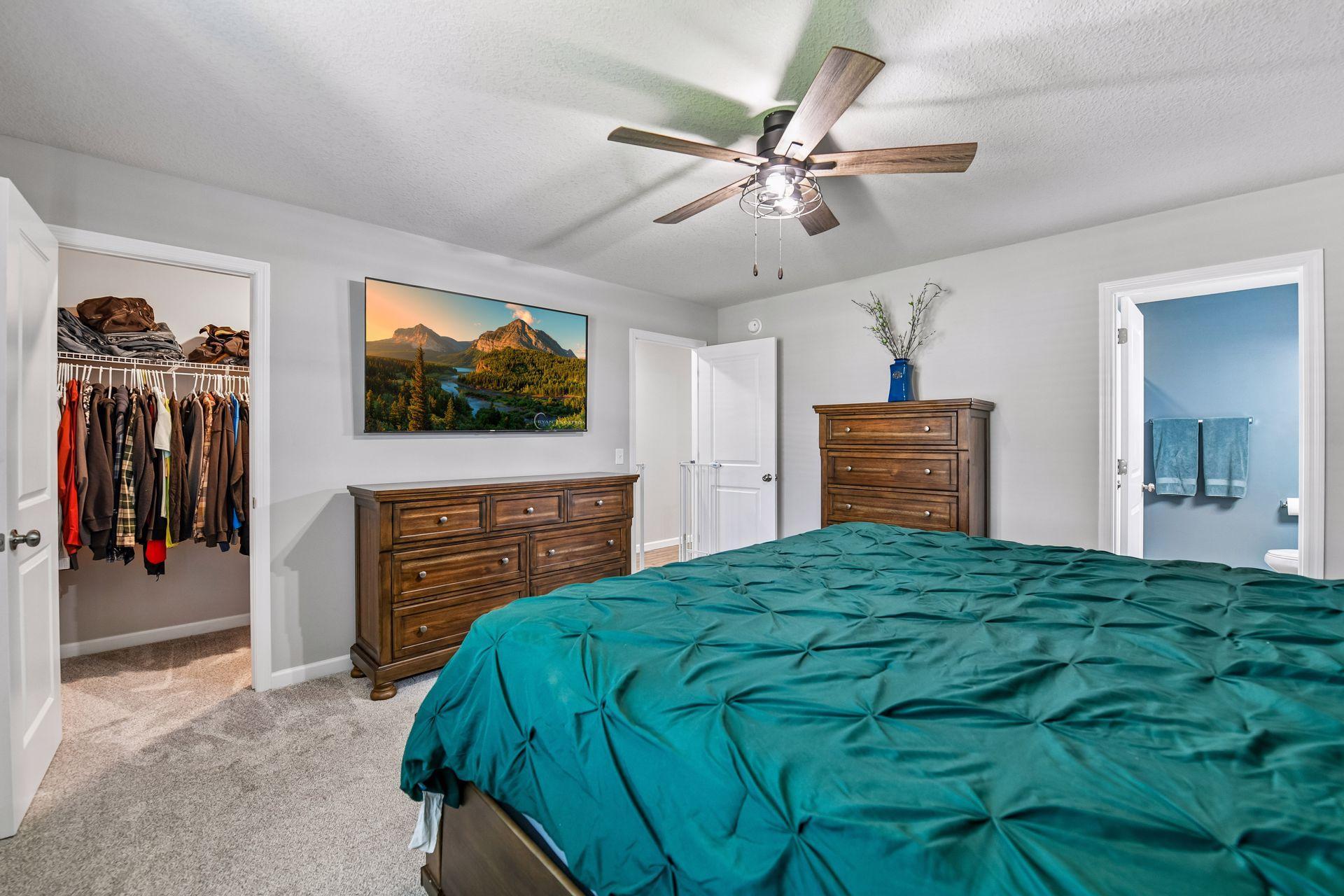 Spacious walk in closet and private bath is ideal when wanting your own SPACE to NOT share a bathroom.