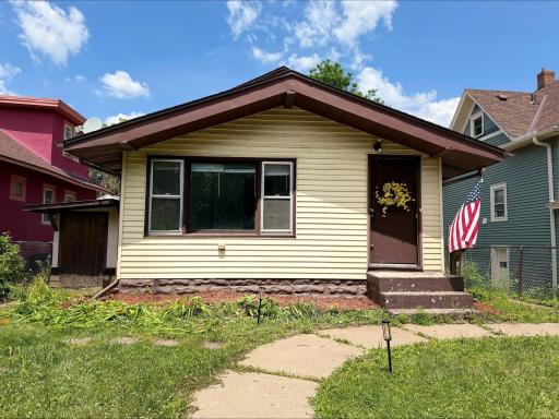 1173 Mclean Avenue, Saint Paul, MN 55106