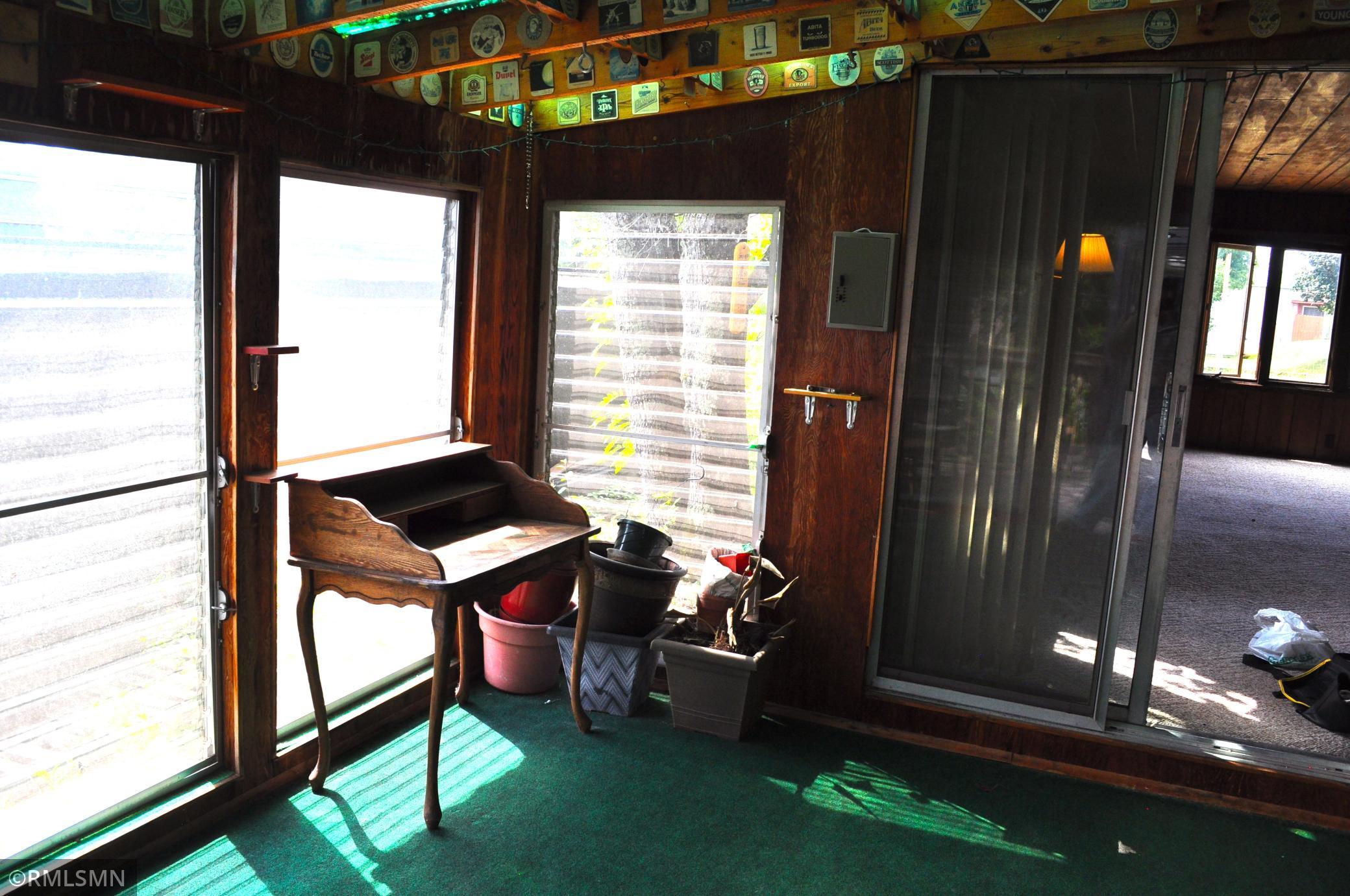 Sunroom/screened in porch