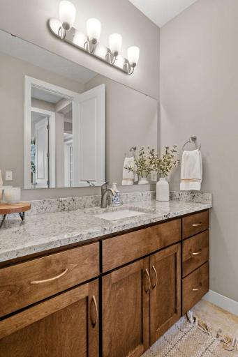54-web-or-mls-4949 Otter Trl NE-54.jpg