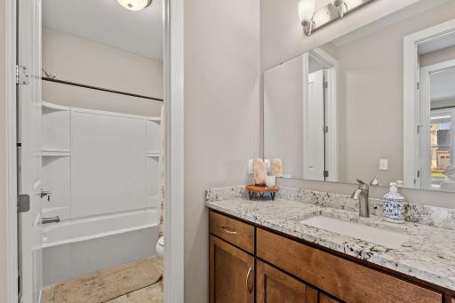53-web-or-mls-4949 Otter Trl NE-53.jpg
