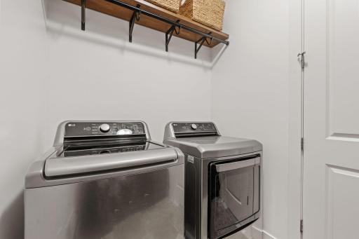 49-web-or-mls-4949 Otter Trl NE-49.jpg