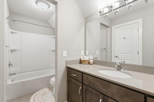 74-web-or-mls-4949 Otter Trail Bathroom 2.jpg