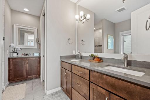 60-web-or-mls-4949 Otter Trl NE-60.jpg