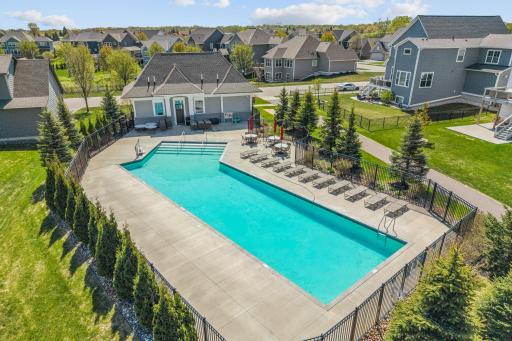 25-web-or-mls-4949 Otter Trl NE-25.jpg