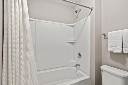 85-web-or-mls-4949 Otter Trl NE-83.jpg