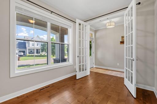 20-web-or-mls-4949 Otter Trl NE-20.jpg
