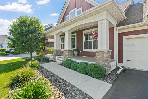 4-web-or-mls-4949 Otter Trl NE-4.jpg