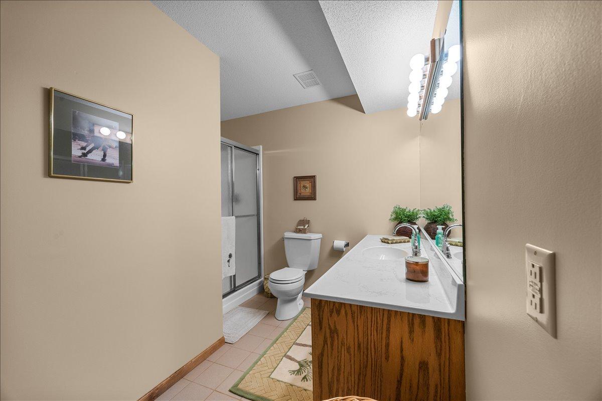 Lower level 3/4 bath