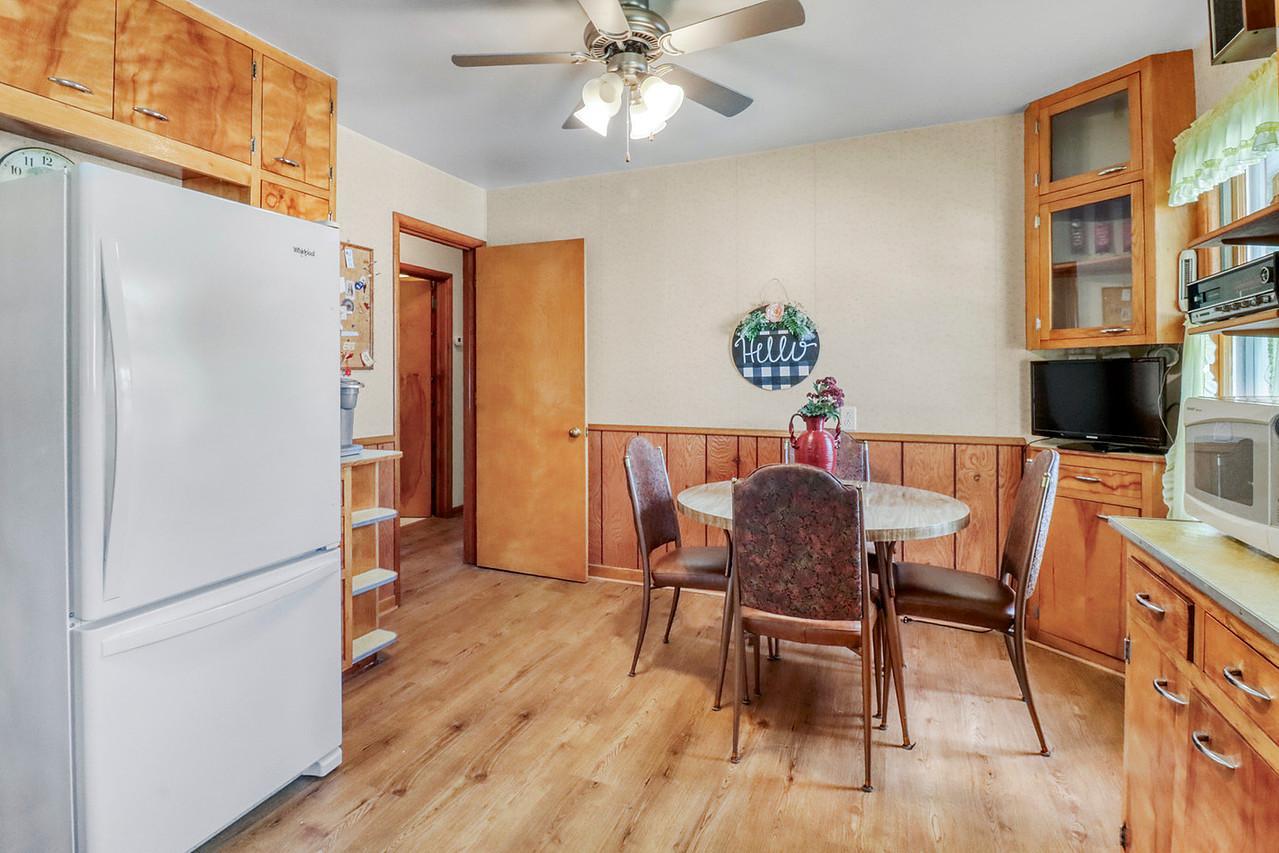 Kitchen1_7-1280.JPG