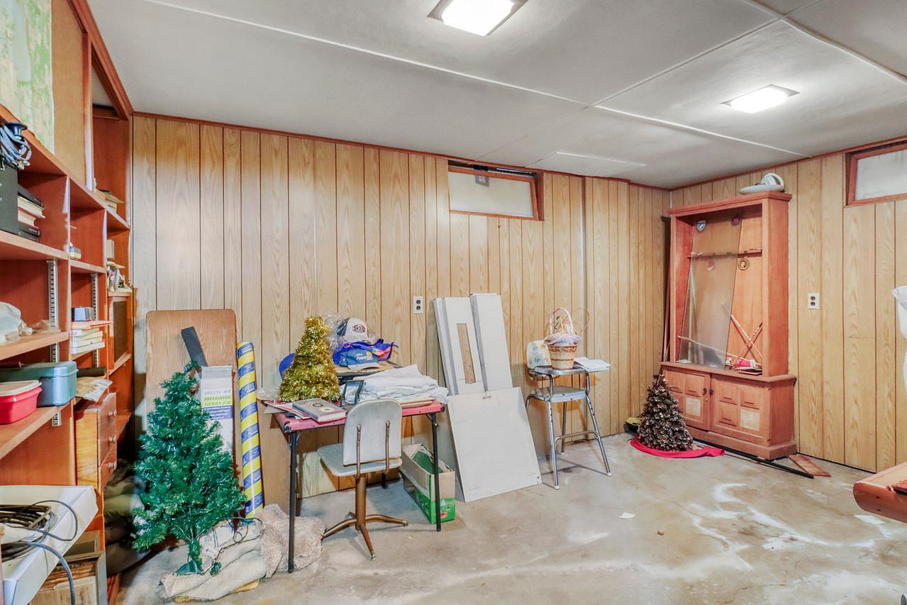 Basement1_1-1280.JPG