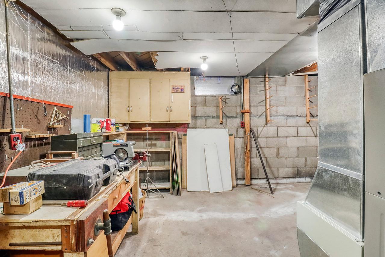 Basement1_5-1280.JPG