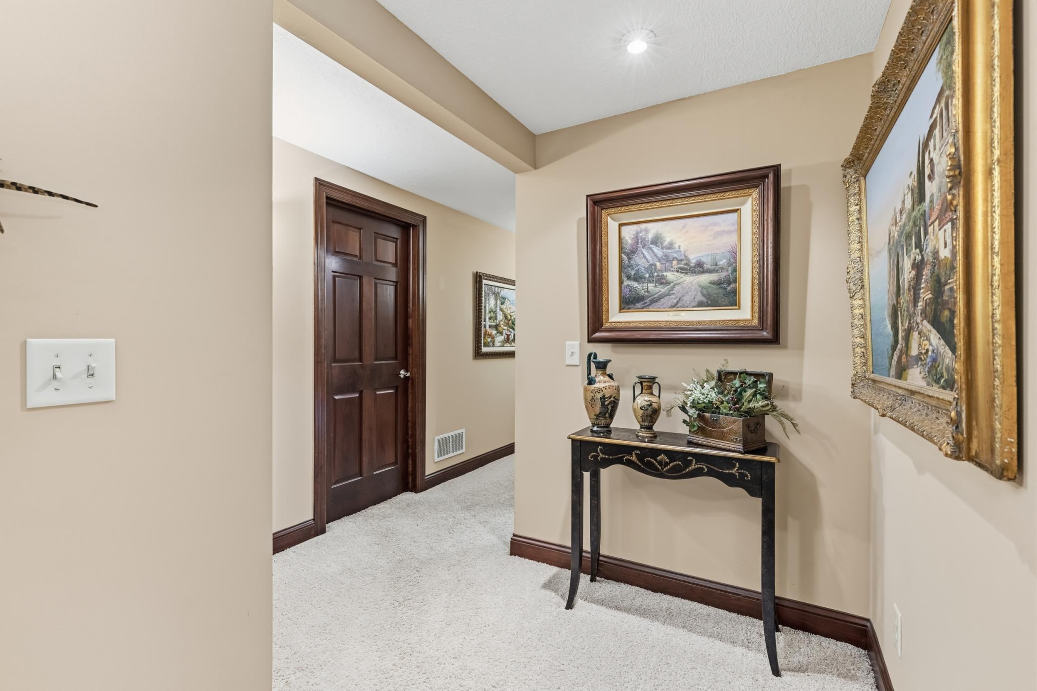 Hallway to bedrooms