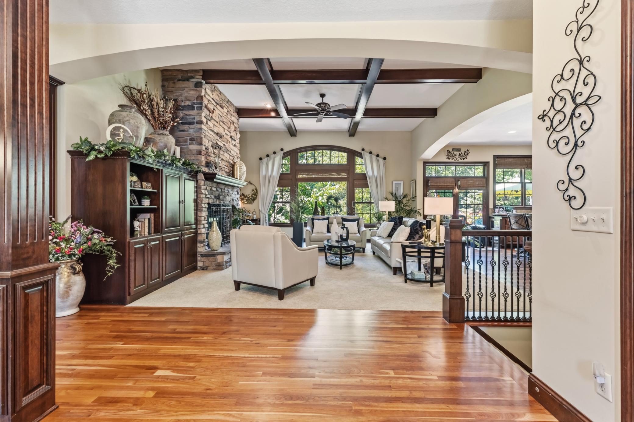 Foyer to Livingroom