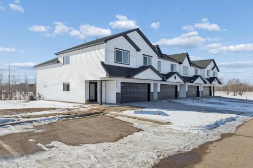 1106 45th Avenue NE, Saint Cloud, MN 56304