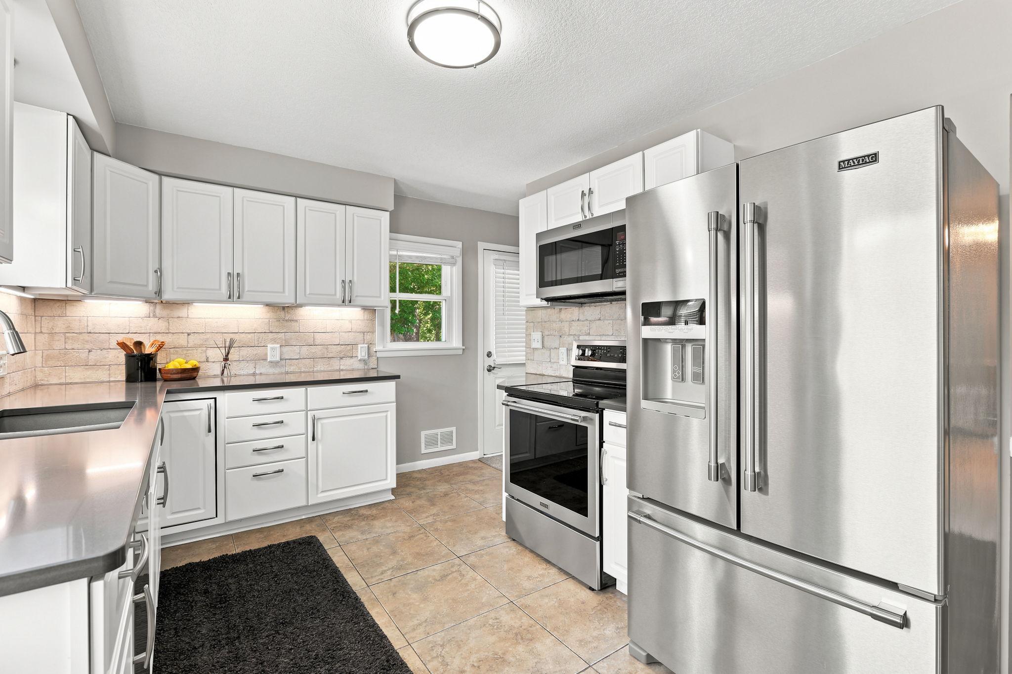 Maytag stainless steel appliances!