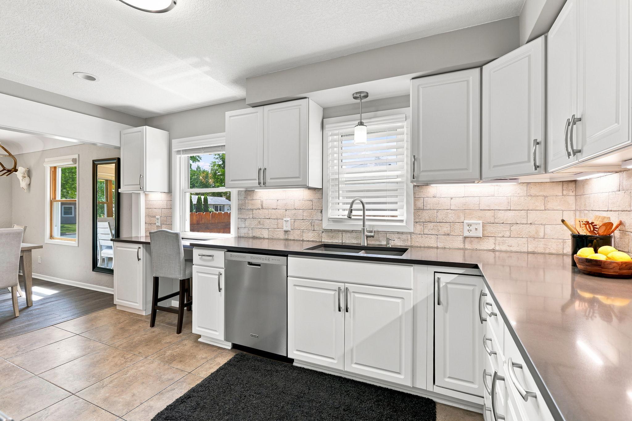 Stylish finishes and under-cabinet lighting!