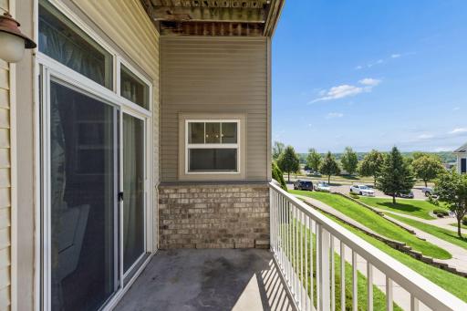 1244 County Road D E, 102, Saint Paul, MN 55109