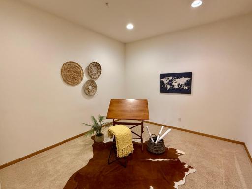 1244 County Road D E, 102, Saint Paul, MN 55109