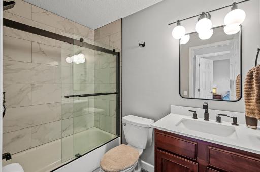 6020 Chasewood Parkway, 203, Hopkins, MN 55343