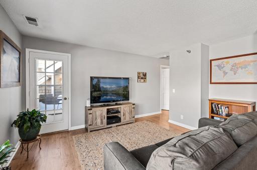 6020 Chasewood Parkway, 203, Hopkins, MN 55343