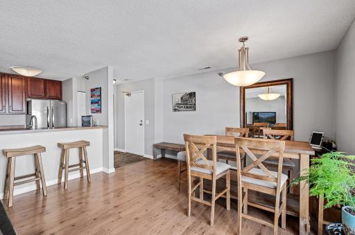 6020 Chasewood Parkway, 203, Hopkins, MN 55343