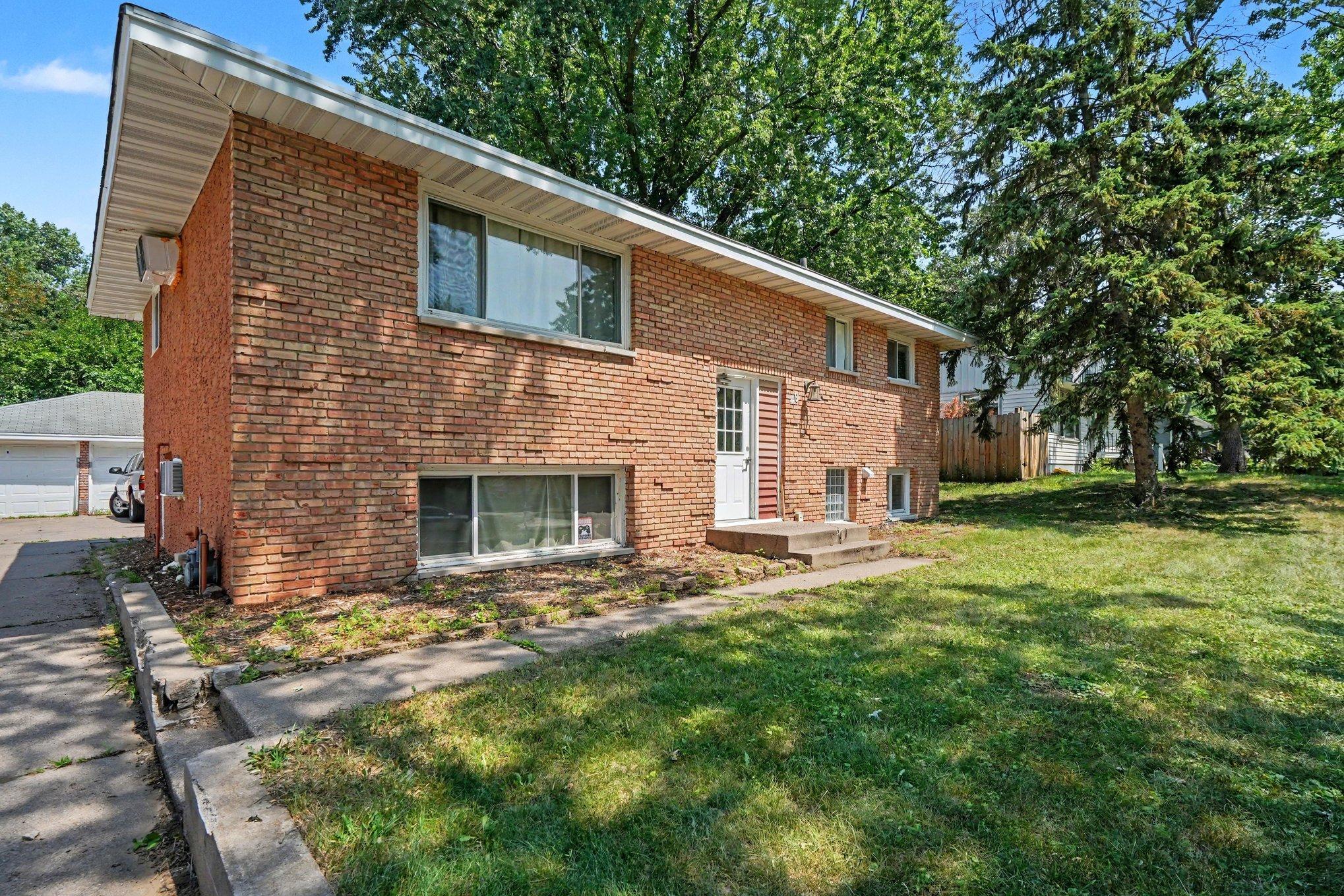 Front entrance of home, also has a back entrance for both units