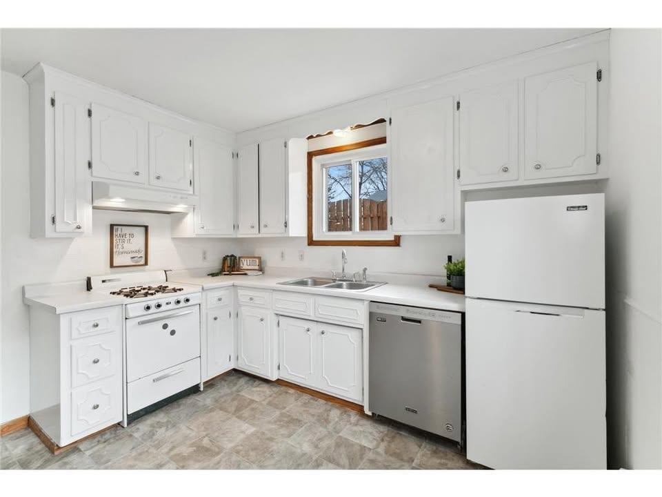 Lower Kitchen