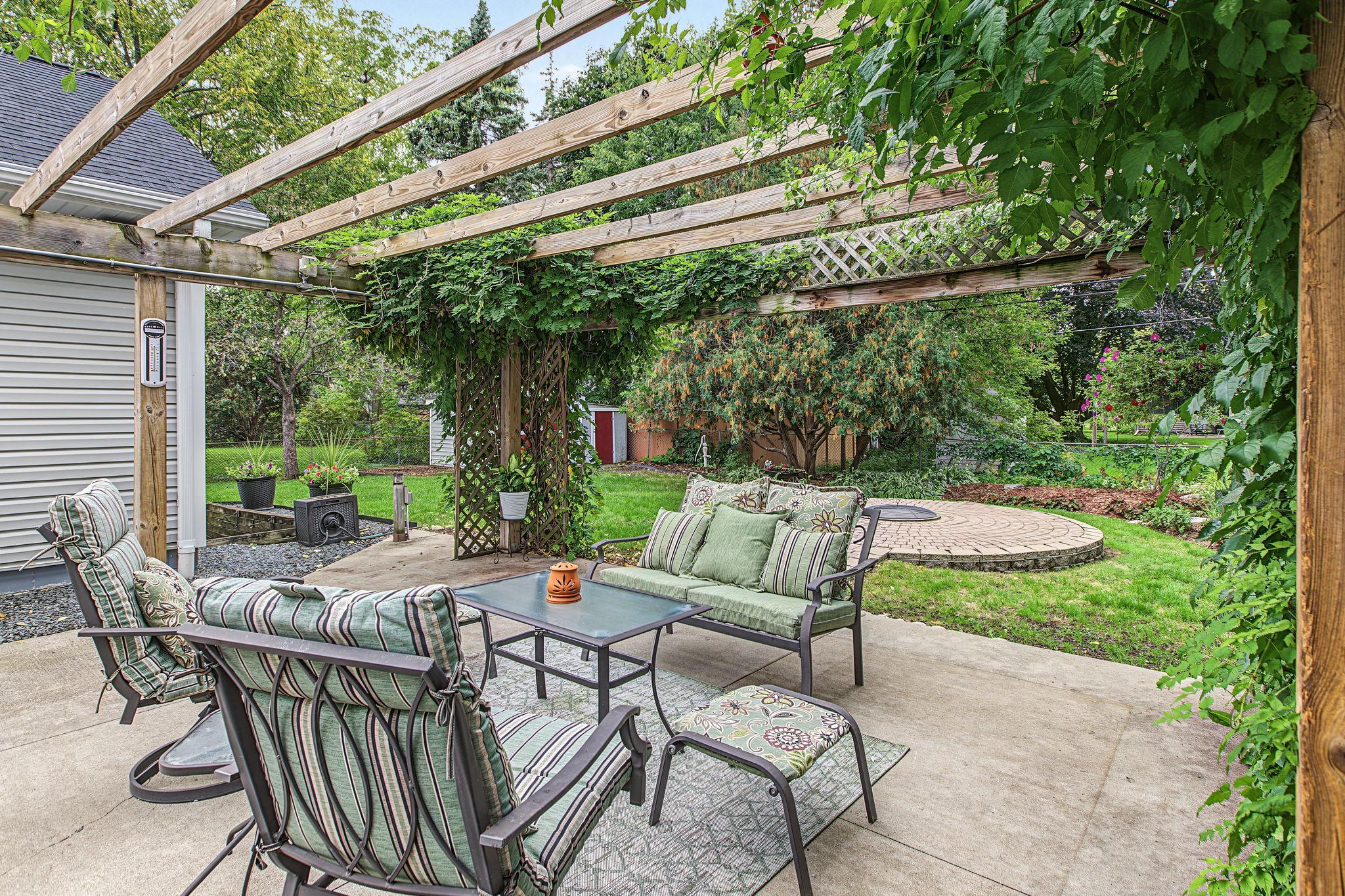Who wants s'mores and to tell ghost stories around the paver firepit?