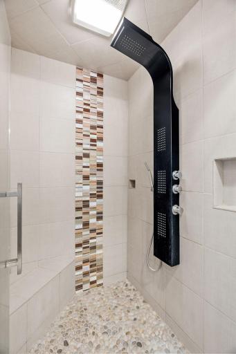 72-web-or-mls-74540 213th St-72.jpg
