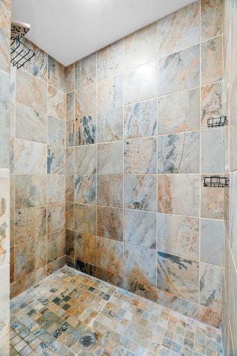 80-web-or-mls-74540 213th St-80.jpg