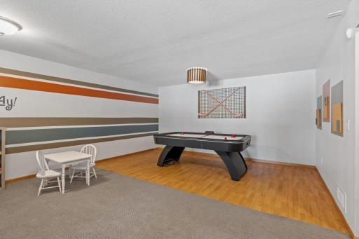 95-web-or-mls-74540 213th St-95.jpg