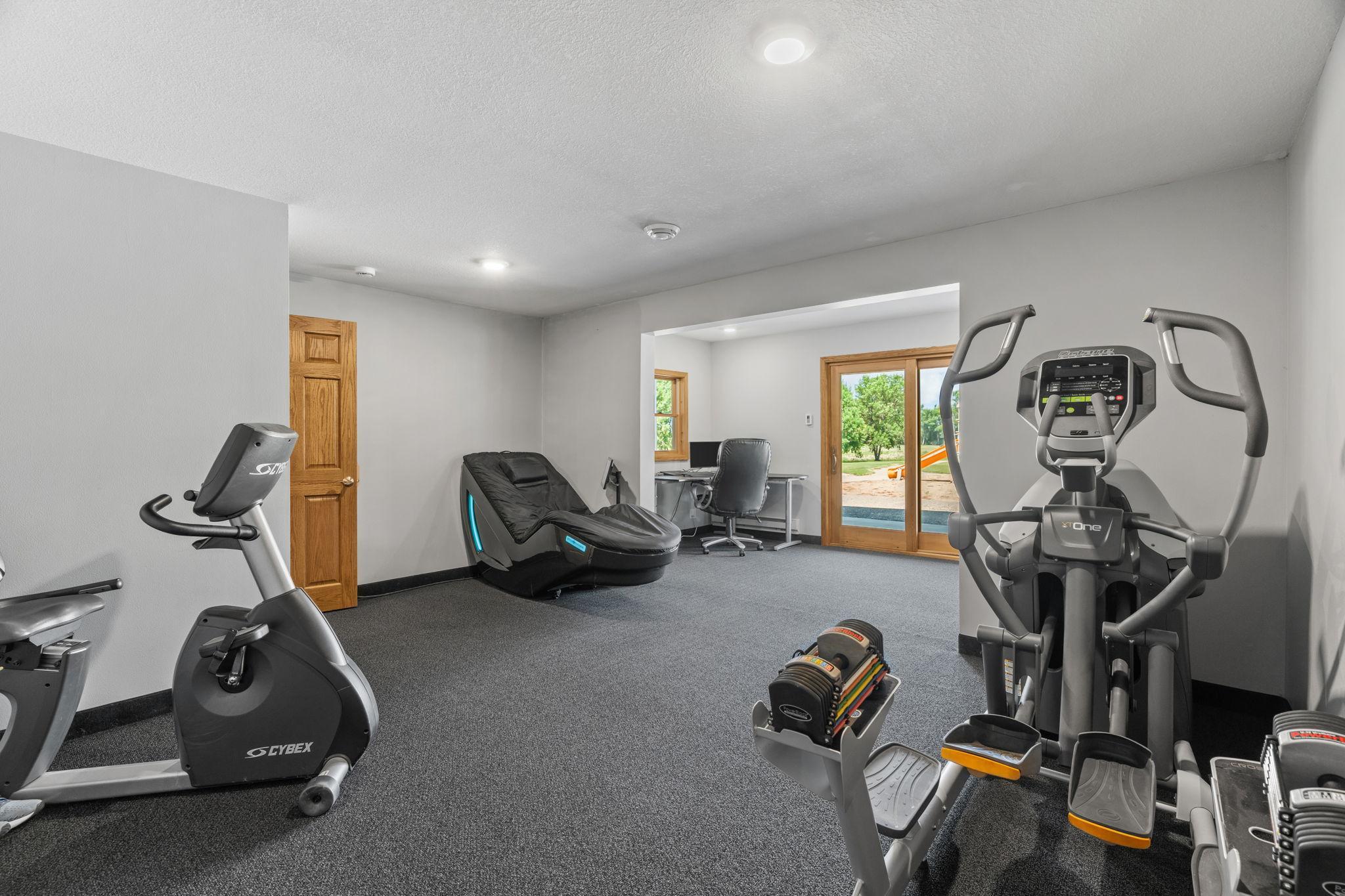 100-web-or-mls-74540 213th St-100.jpg