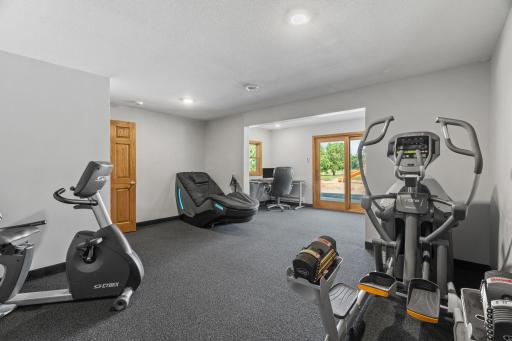 100-web-or-mls-74540 213th St-100.jpg