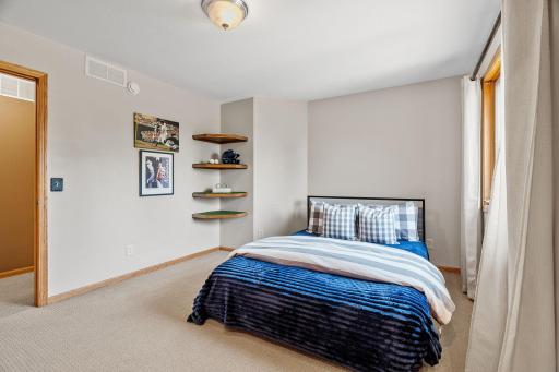 5 Bedrooms on Upper Level