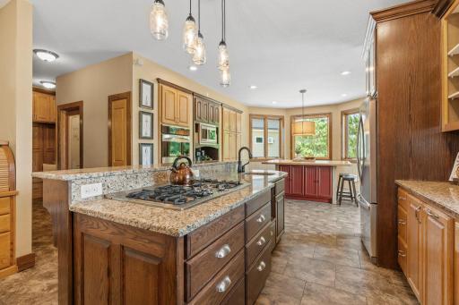 44-web-or-mls-74540 213th St-43.jpg
