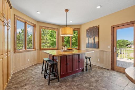 43-web-or-mls-74540 213th St-44.jpg
