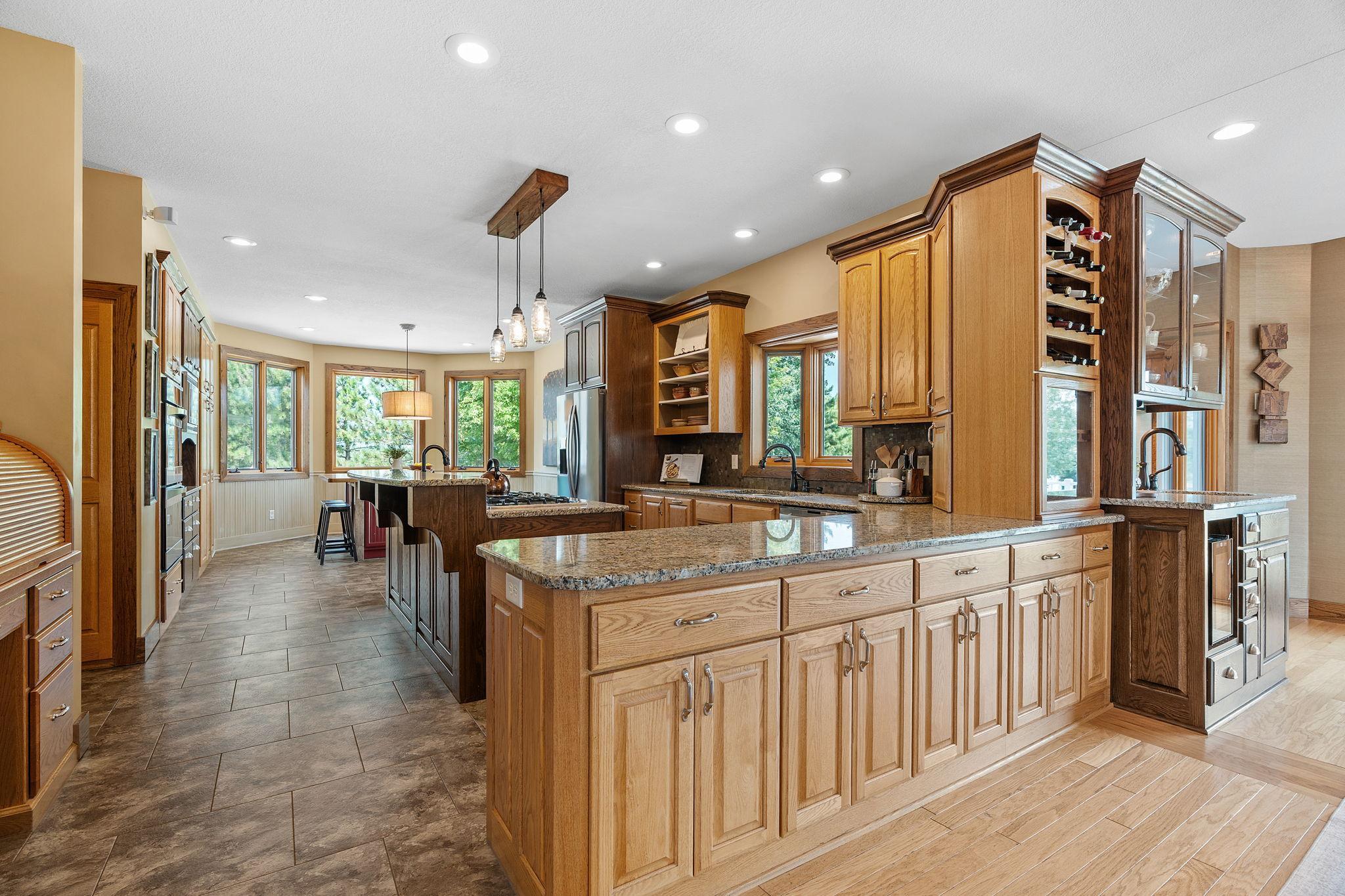 38-web-or-mls-74540 213th St-38.jpg