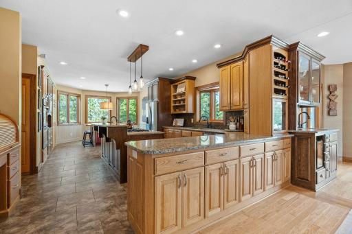 38-web-or-mls-74540 213th St-38.jpg