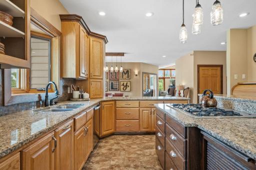 40-web-or-mls-74540 213th St-40.jpg