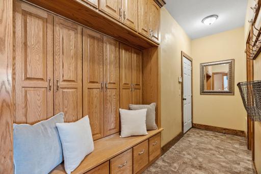 47-web-or-mls-74540 213th St-49.jpg