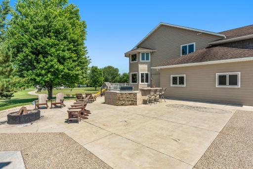 Outdoor Patio w/ Kitchen & Fire Pit