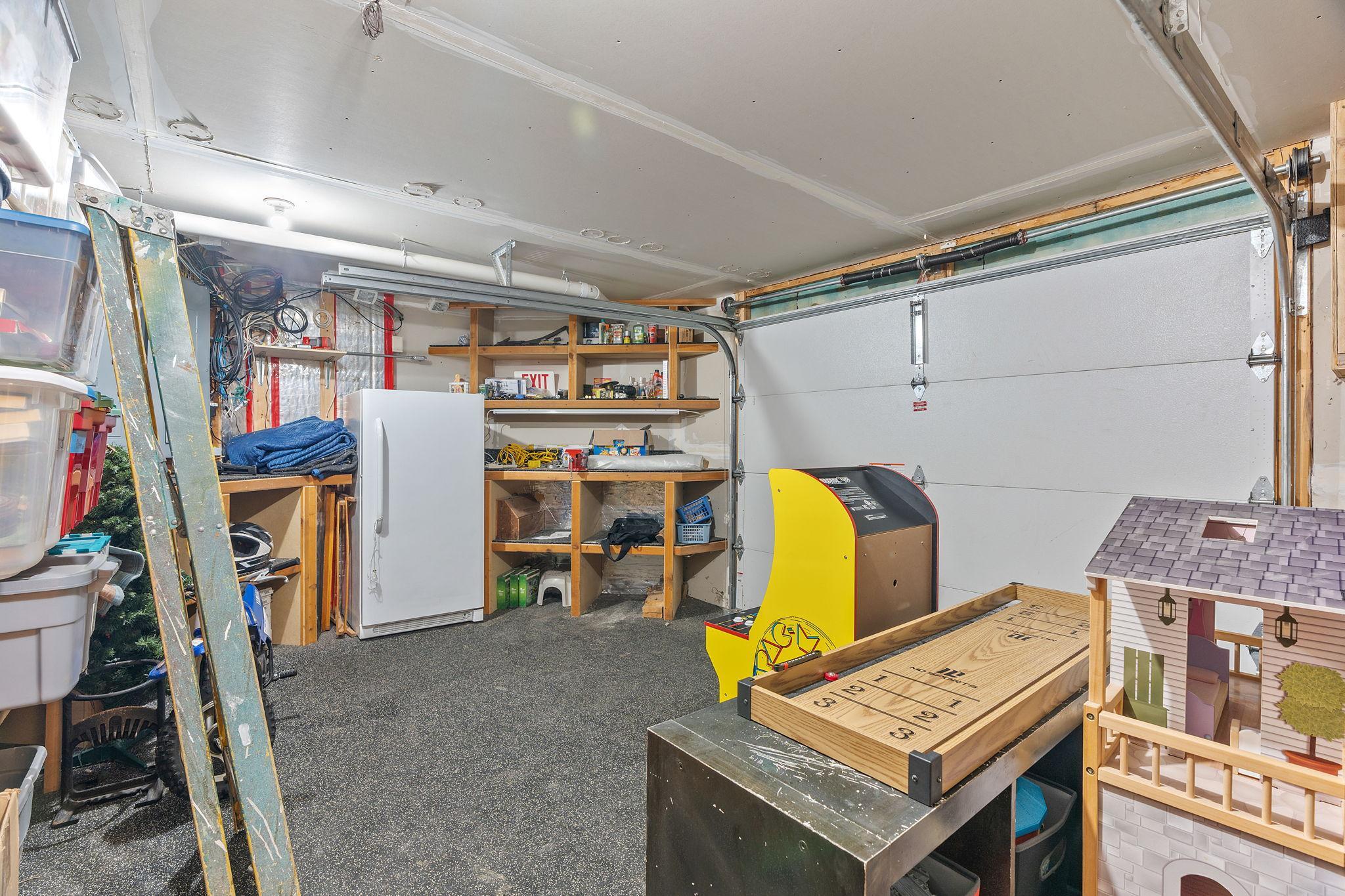 107-web-or-mls-74540 213th St-107.jpg