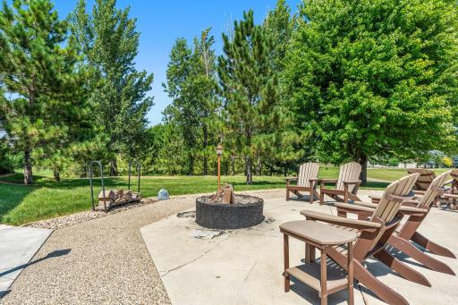 Outdoor Patio w/ Kitchen & Fire Pit