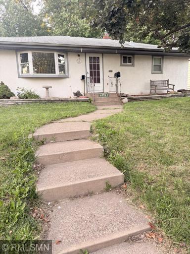 1731 California Avenue E, Saint Paul, MN 55106