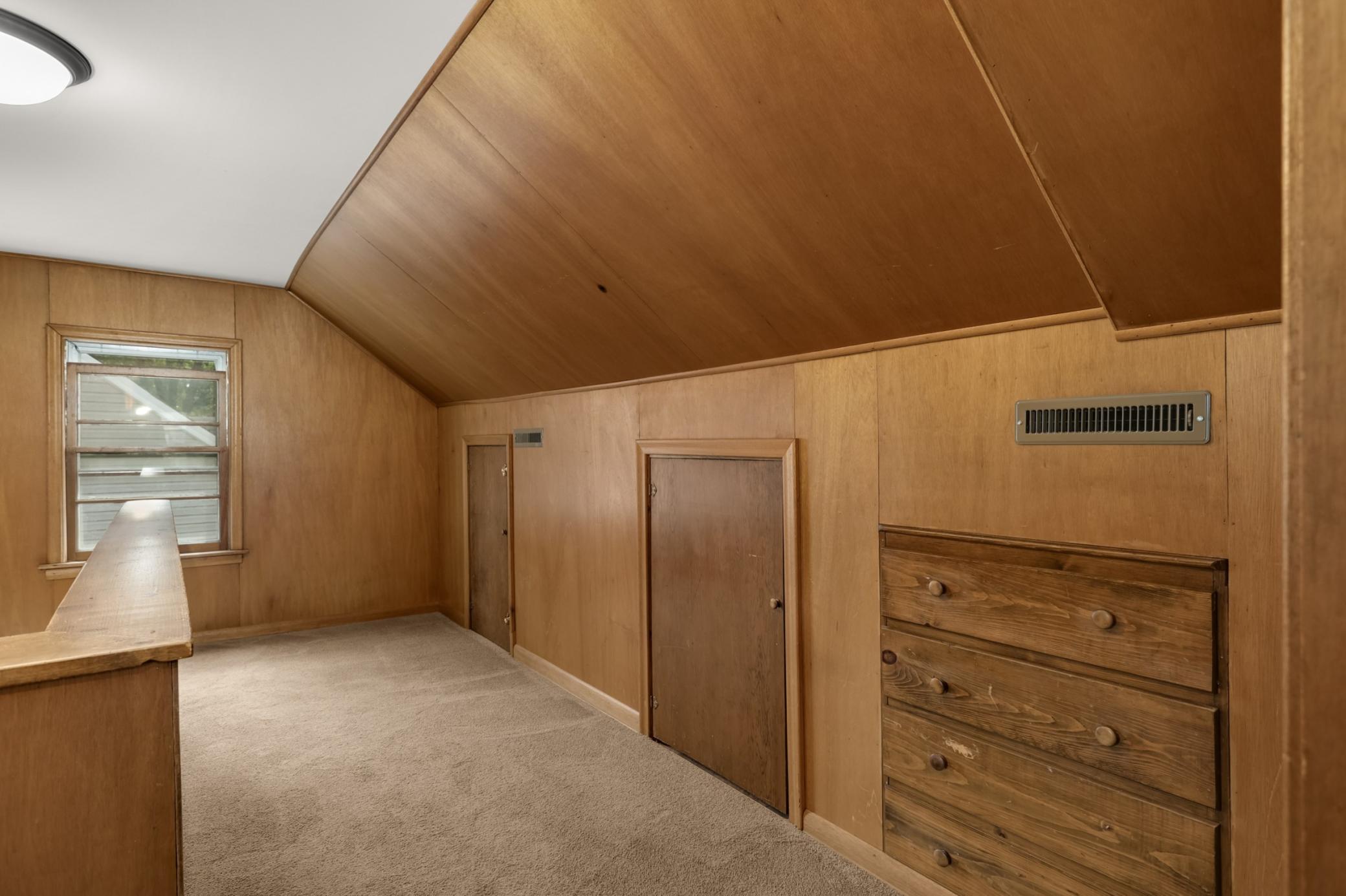 12 Upstairs Hall.jpg